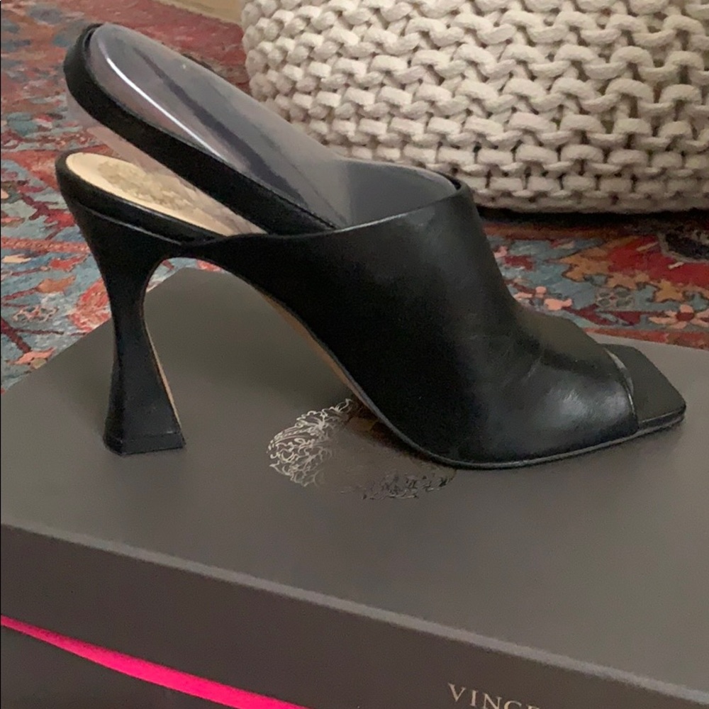 Vince Camuto Releen Mules 8.5